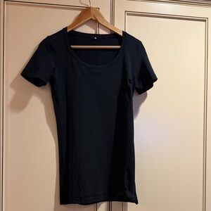 Lululemon Athletica Black Short Sleeve Tee